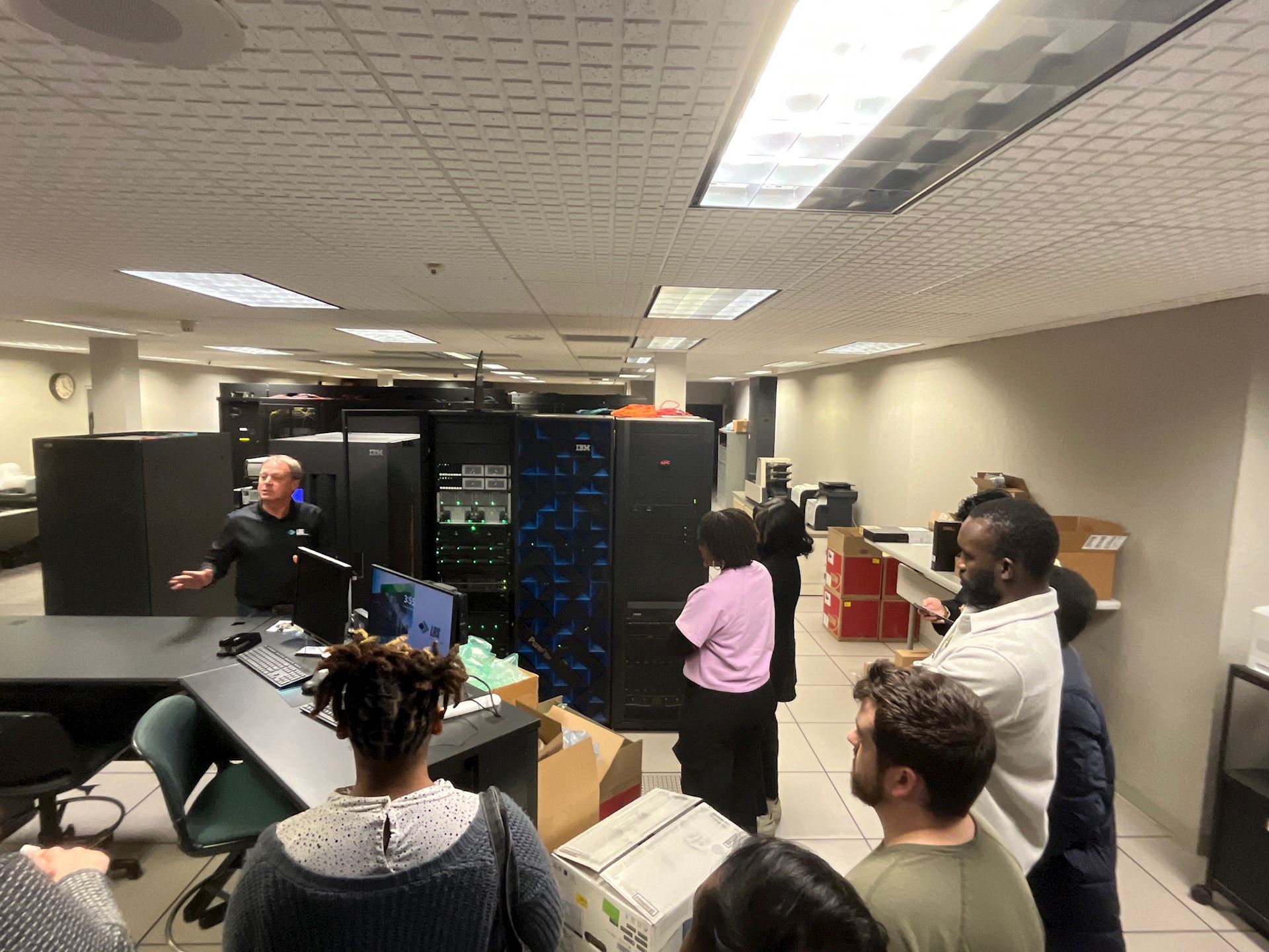 LRS programmers explains IBM mainframe environment